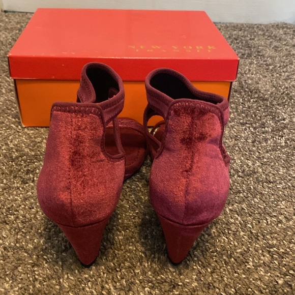 New York Transit Wine Velvet Beaded Open Toe Ankle Wedges sz 8.5 NIB - Picture 6 of 8